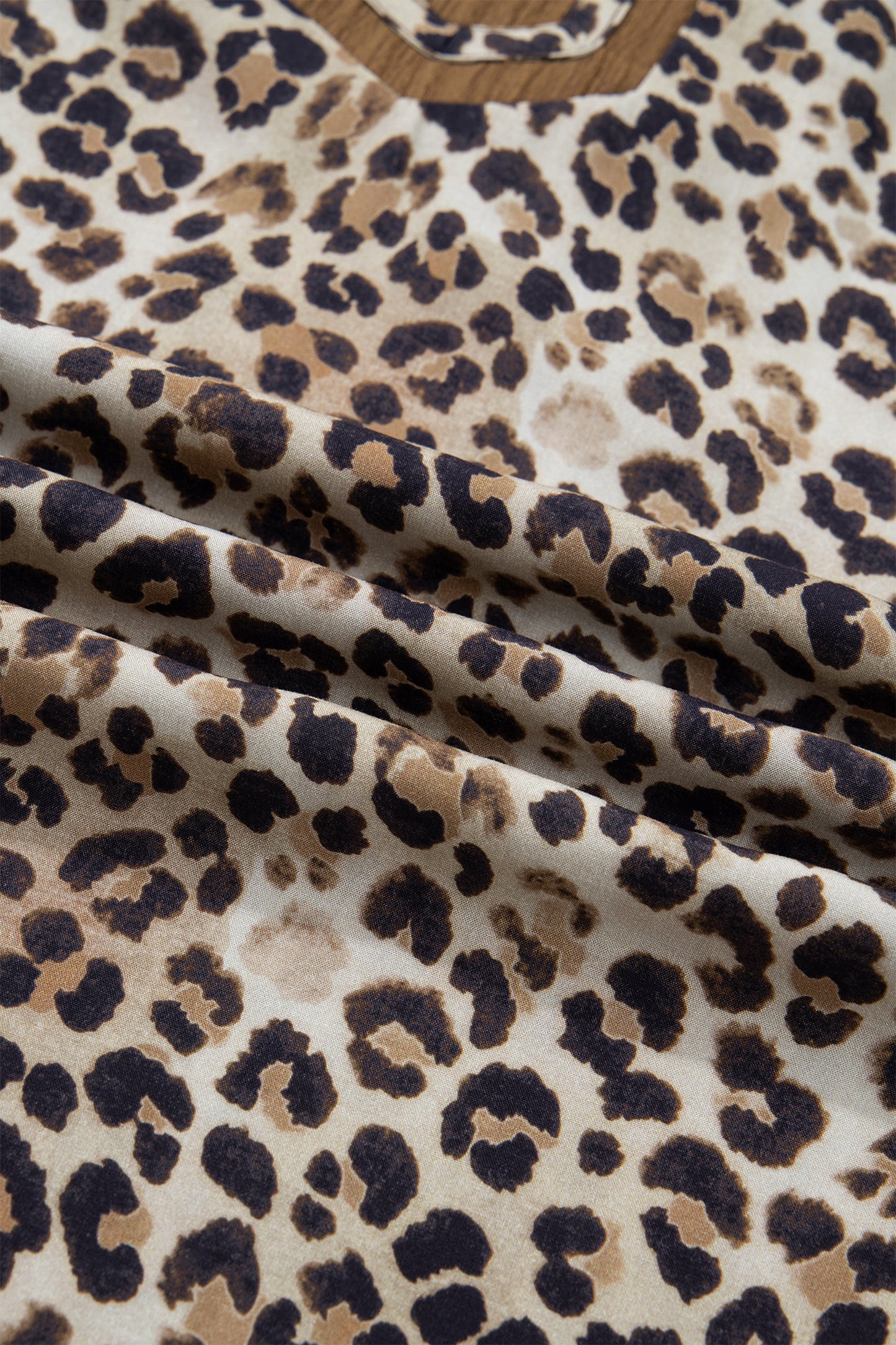 Brown Plus Size Leopard Print Crinkled Colorblock Patchwork V Neck Blouse