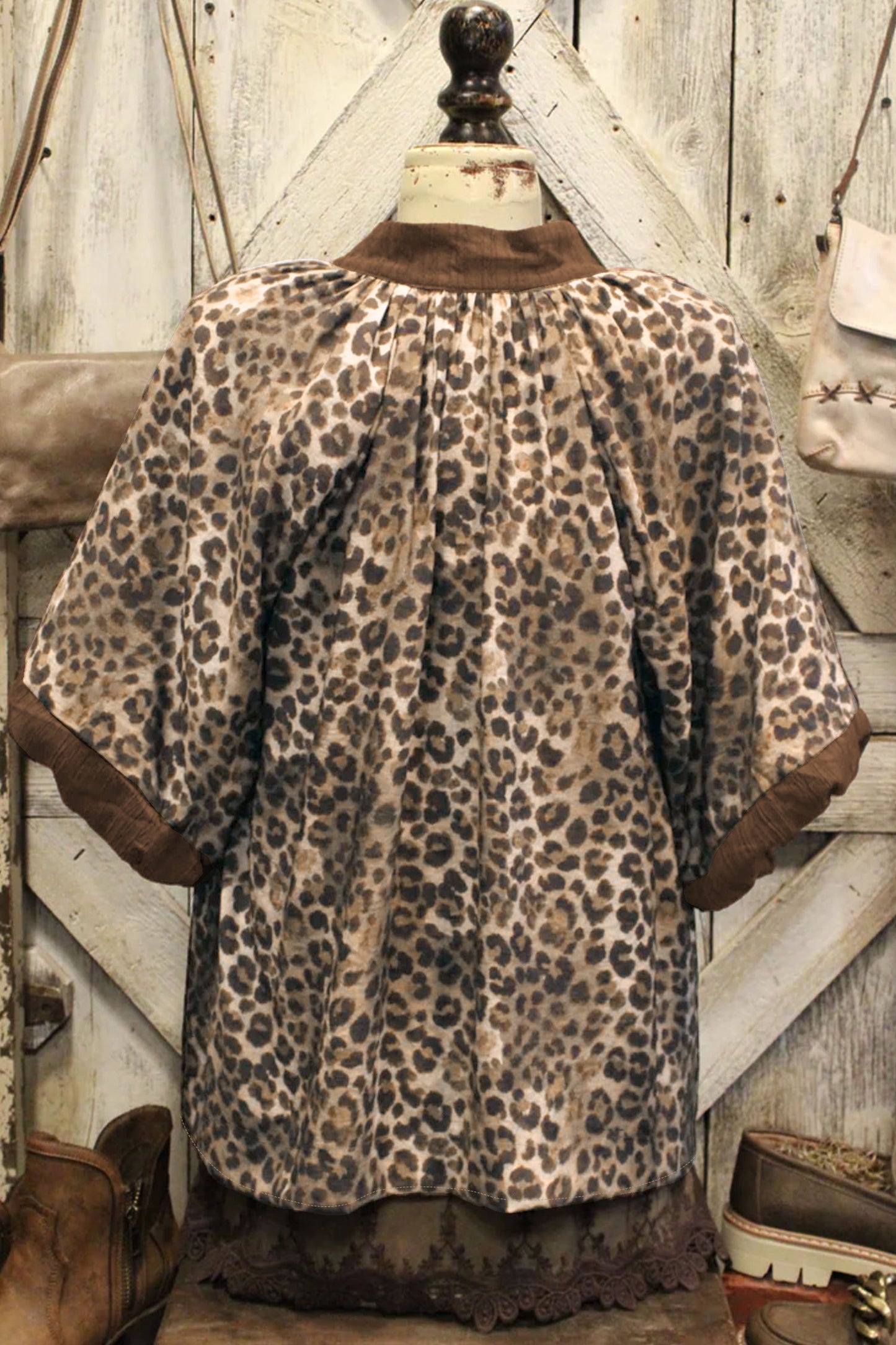 Brown Plus Size Leopard Print Crinkled Colorblock Patchwork V Neck Blouse